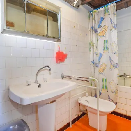 3 Bedroom In Di Pietra-di-Verde