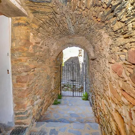 3 Bedroom Nice Home In Pietra Di Verde