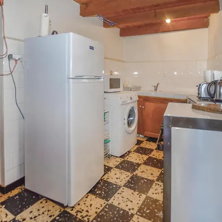 3 Bedroom Awesome In Di Ferienhaus *