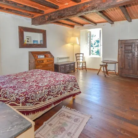 3 Bedroom Awesome In Di Prázdninový dům Pietra-di-Verde