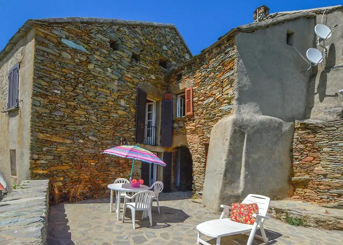 3 Bedroom In Di Pietra-di-Verde