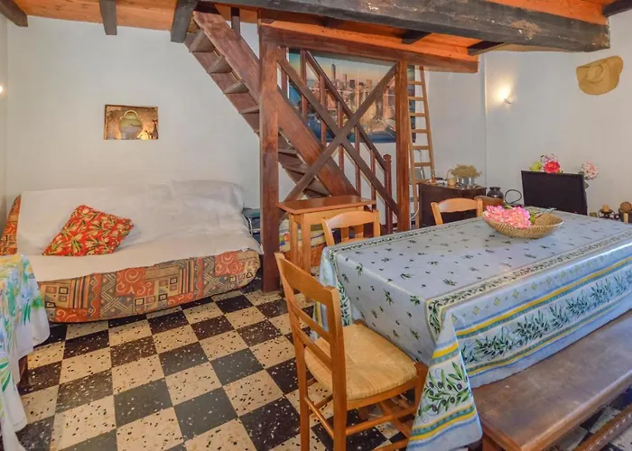 3 Bedroom In Di * Pietra-di-Verde